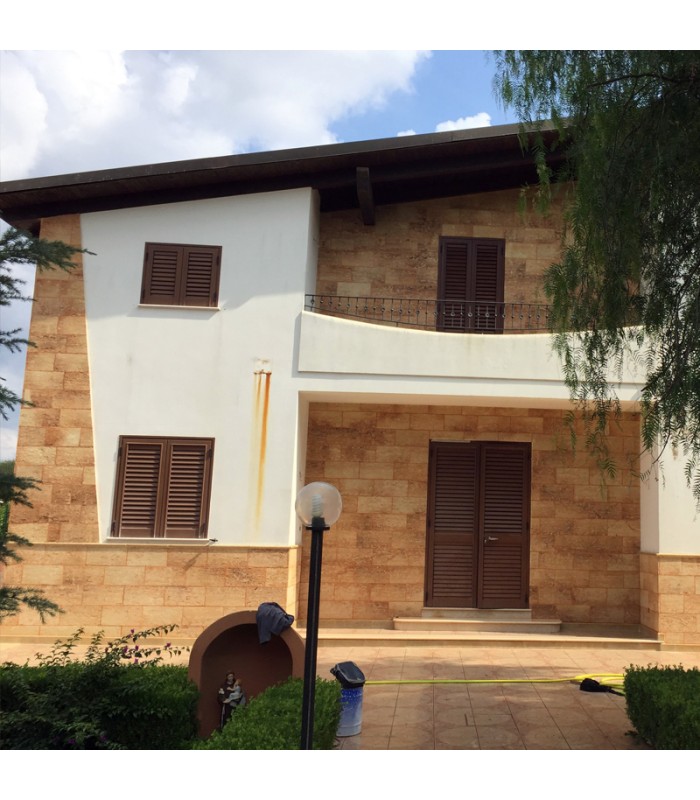 - Mq 12 - Rivestimento in carparo rosso chiaro