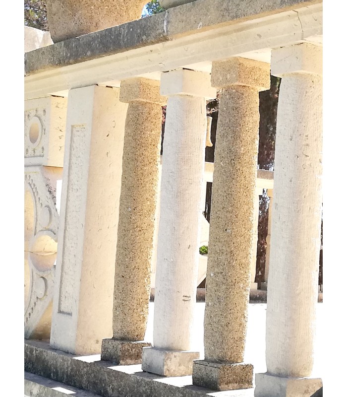 Balaustra in tufo carparo giallo 13