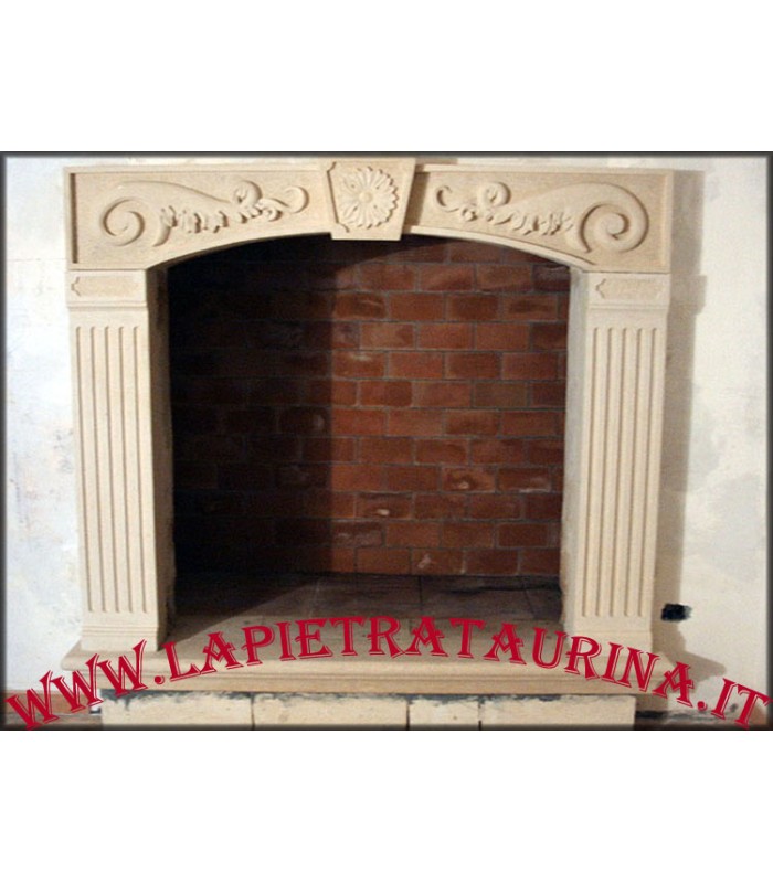 Cornice in pietra per camino: pietra leccese tufo CODICE C10
