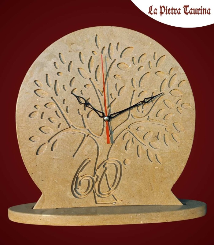 Orologio in pietra leccese con albero di ulivo